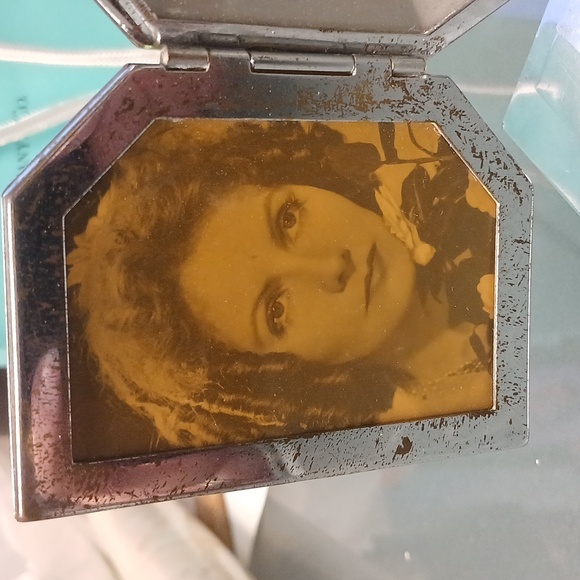 Antique Art Deco Desktop Clock - Picture 6 of 12